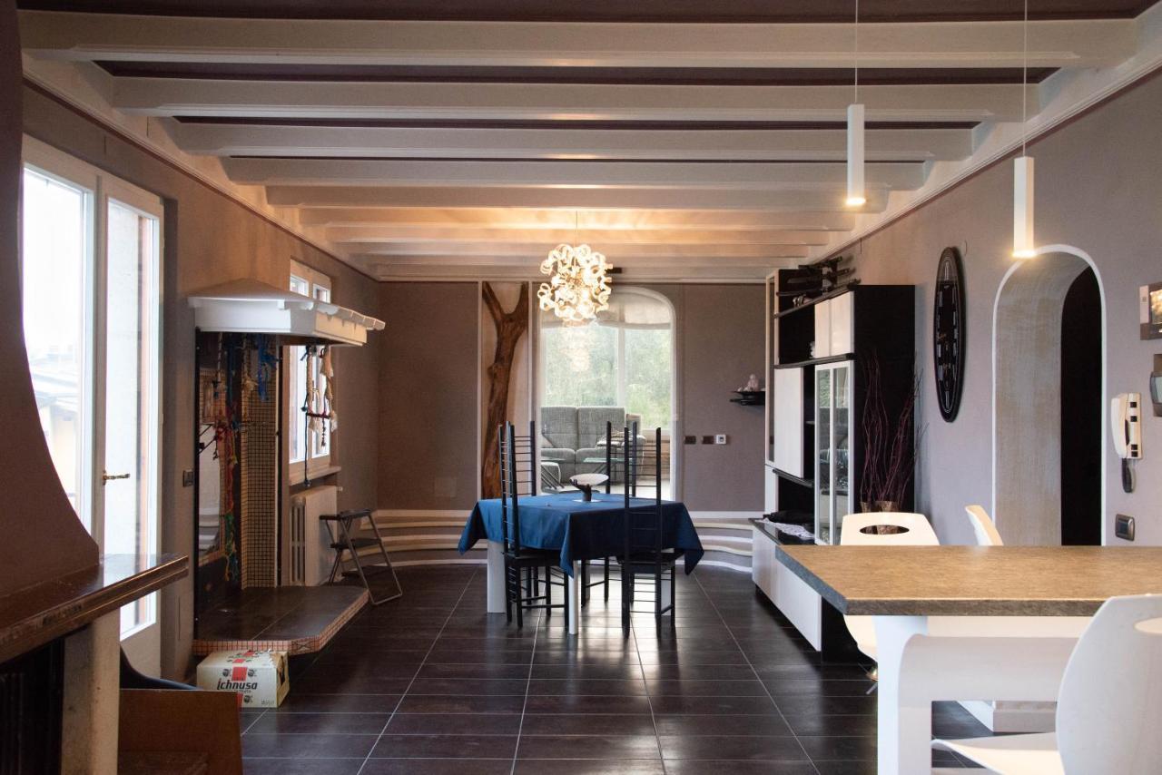 Guesthouse "Villa Tamas" ลีโมเนซุลการ์ดา ภายนอก รูปภาพ