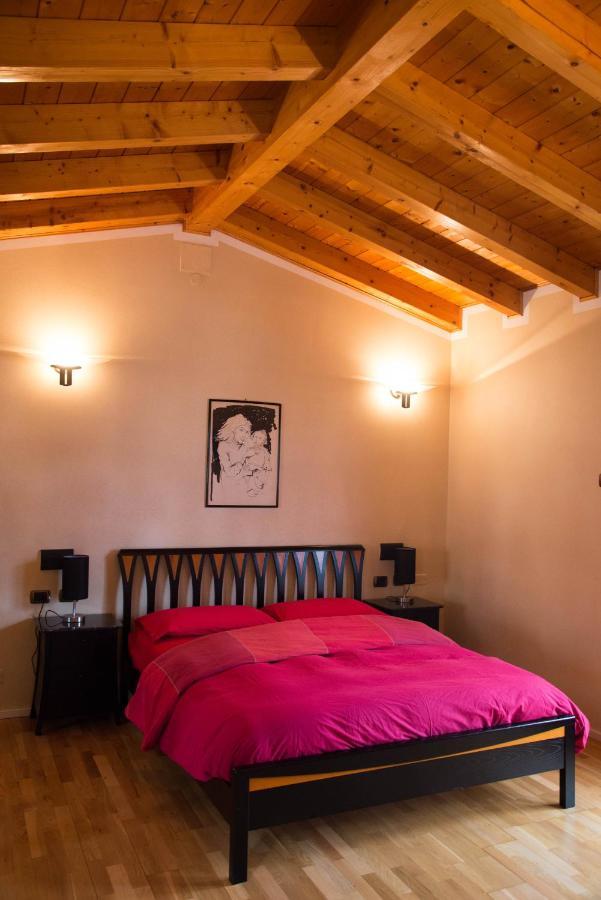 Guesthouse "Villa Tamas" ลีโมเนซุลการ์ดา ภายนอก รูปภาพ
