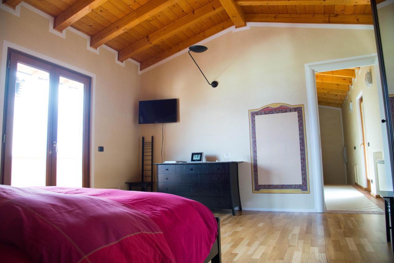 Guesthouse "Villa Tamas" ลีโมเนซุลการ์ดา ภายนอก รูปภาพ
