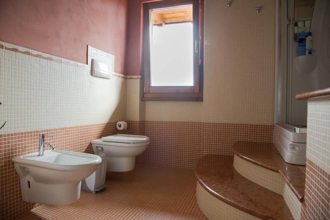 Guesthouse "Villa Tamas" ลีโมเนซุลการ์ดา ภายนอก รูปภาพ
