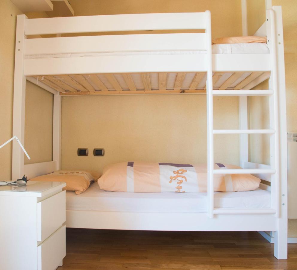Guesthouse "Villa Tamas" ลีโมเนซุลการ์ดา ภายนอก รูปภาพ