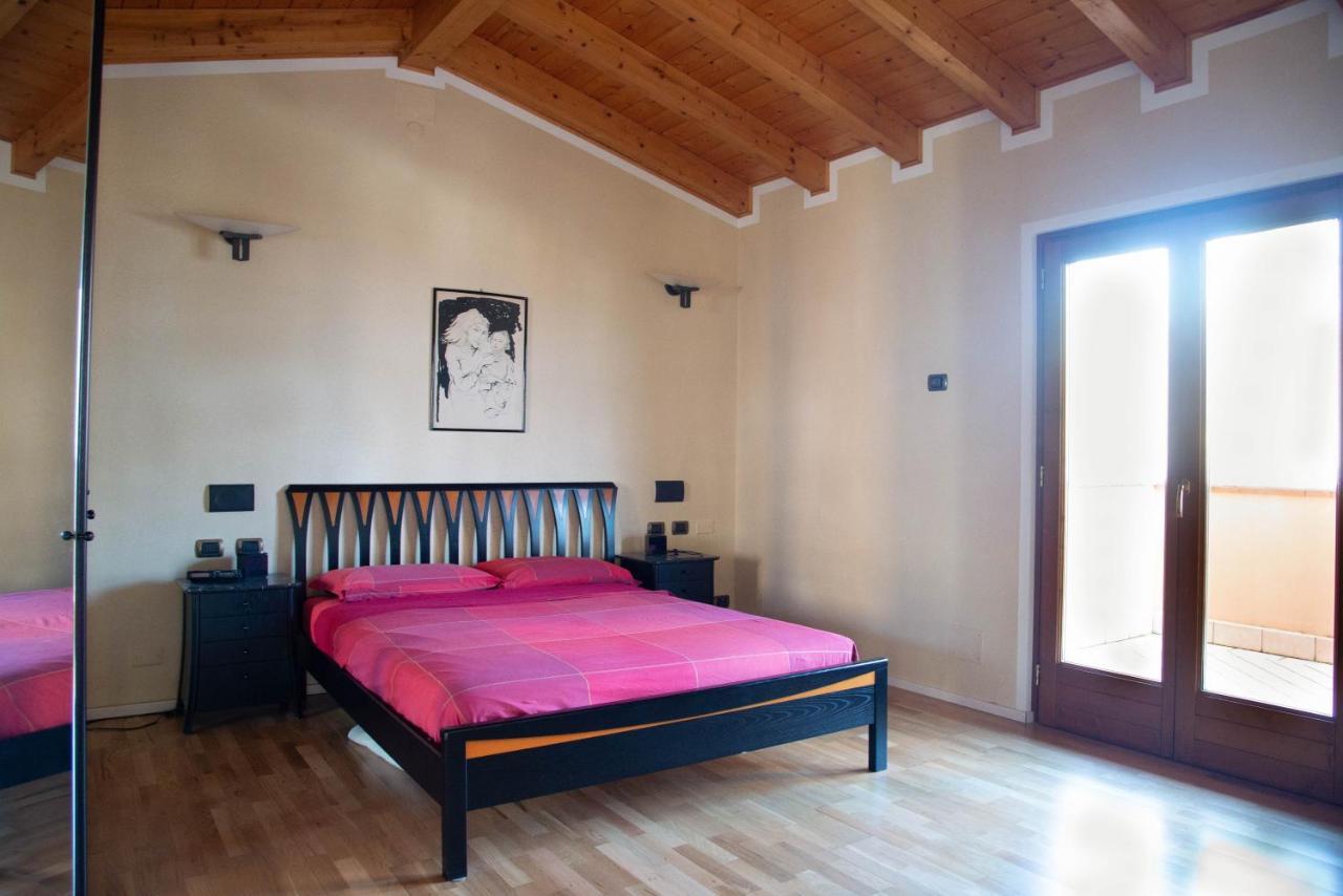 Guesthouse "Villa Tamas" ลีโมเนซุลการ์ดา ภายนอก รูปภาพ
